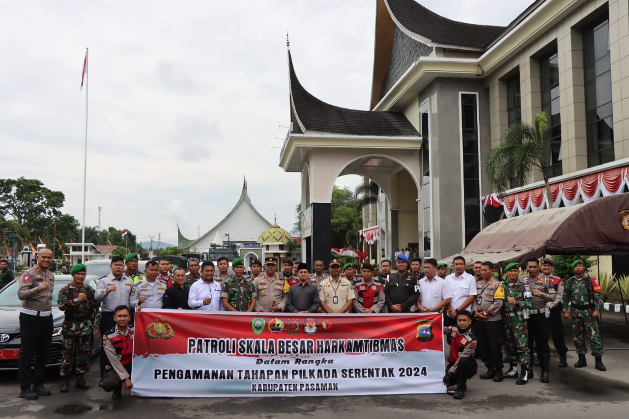 Kapolres Pasaman Pimpin Patroli Skala Besar Pastikan Kamtibmas Aman Pada Pilkada 2024 Di Kabupaten Pasaman