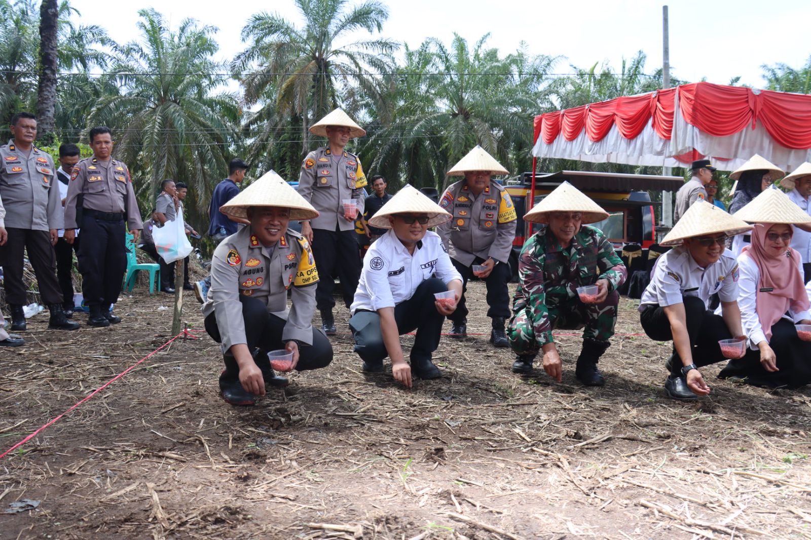 Polres Pasaman Barat Melaksanakan Launching Gugus Tugas Polri Dalam Mendukung Ketahanan Pangan Nasional di Kabupaten Pasaman Barat